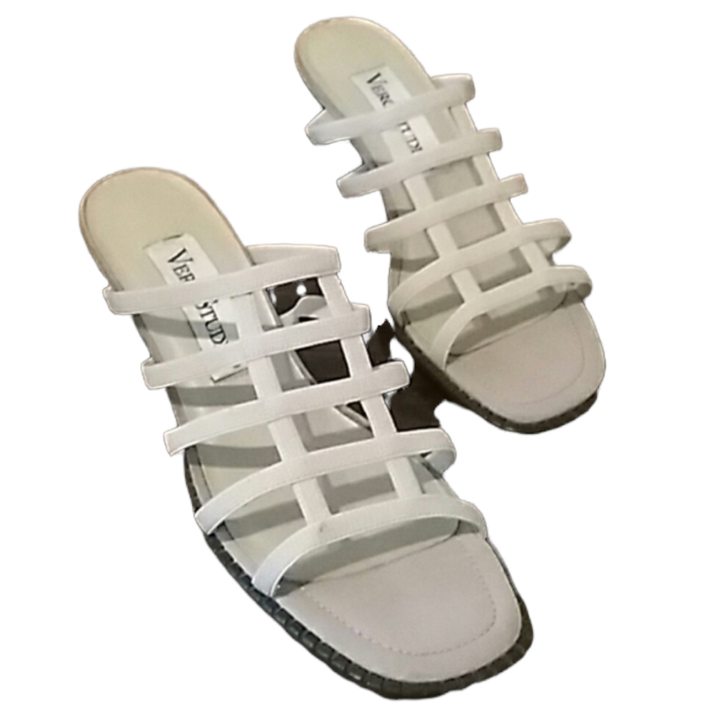 VERO STUDIO Sandals